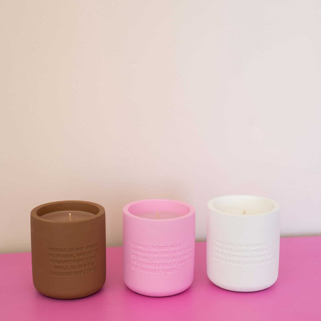 Cemented Candle 170gr - STUDIO - Dance Your Way Through The Rythm Of Life, Let It All Unfold As Gracefully As You Naturally Are.