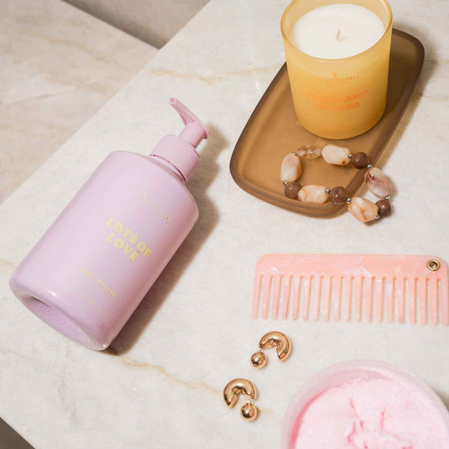 Fluffy Scrub 200gr - STUDIO - Hugs &amp; Kisses