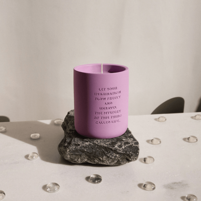 The Gift Label Cement candle - Purple