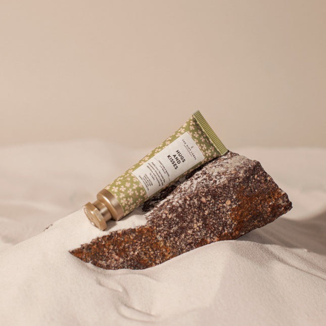 The Gift Label Handcrème tube - Hugs and kisses