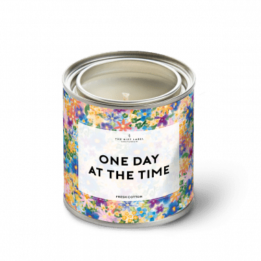 Candletin 310gr - One Day At The Time SS24 - Fresh Cotton