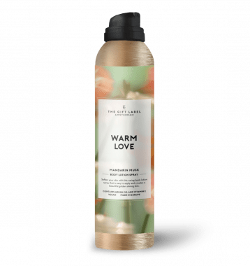Vaseline body lotion spray
Vegan
Organic
Shower
Body care 
Soft skin
Dry skin